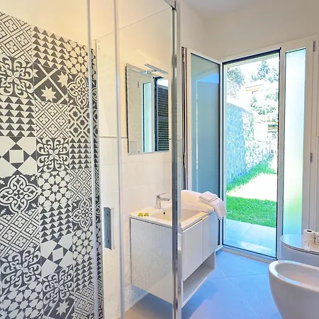 Lägenhet Garden & Seaview - Relax For Bikers And Families
